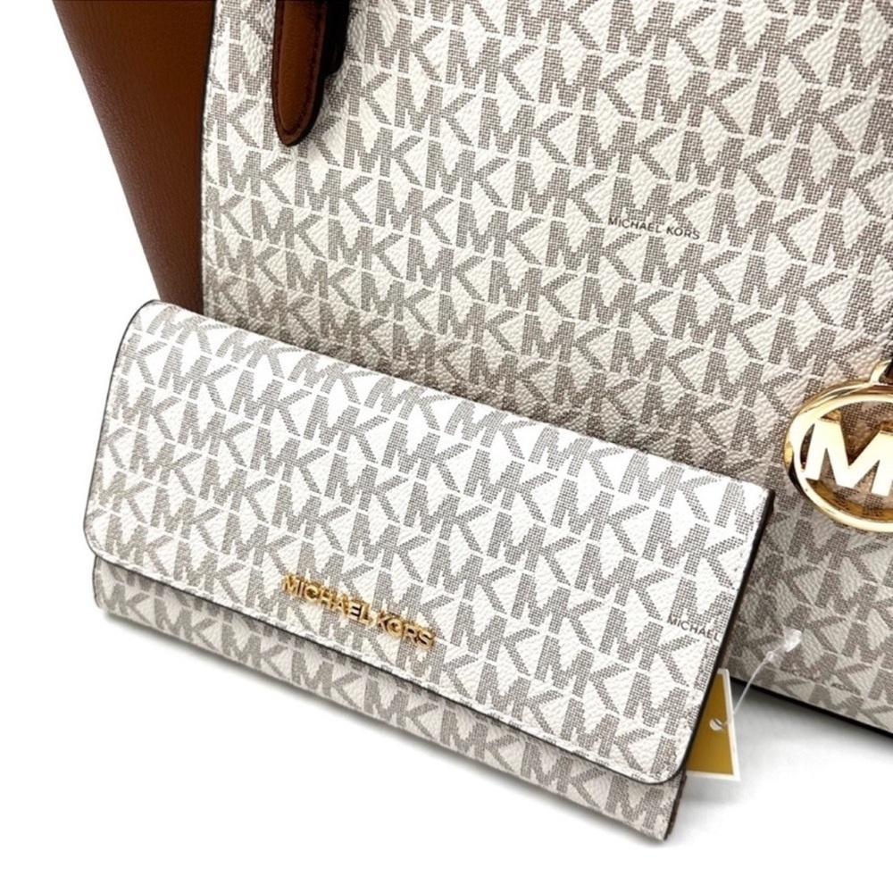 Michael Kors Large Charlotte Tote Bag & Trifold Wallet Vanilla - Picture 11 of 14